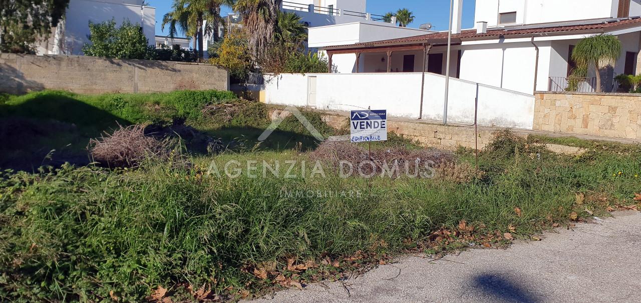 555m² Land in Taviano, Italy No. 68870