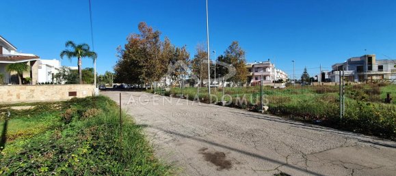 555m² Land in Taviano, Italy No. 68870 8