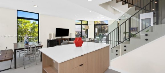 3 bedrooms Duplex for sale in Miami, Miami-Dade, Florida, USA № 614438 6