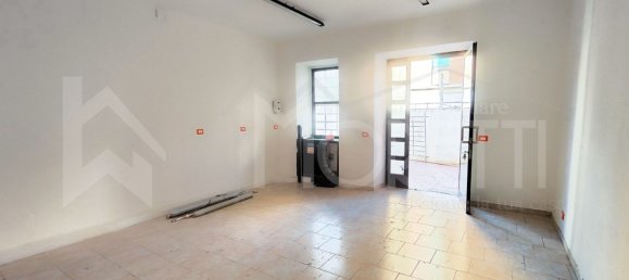 Imóvel comercial em Livorno, Italy 50 m² N.º 133891 13