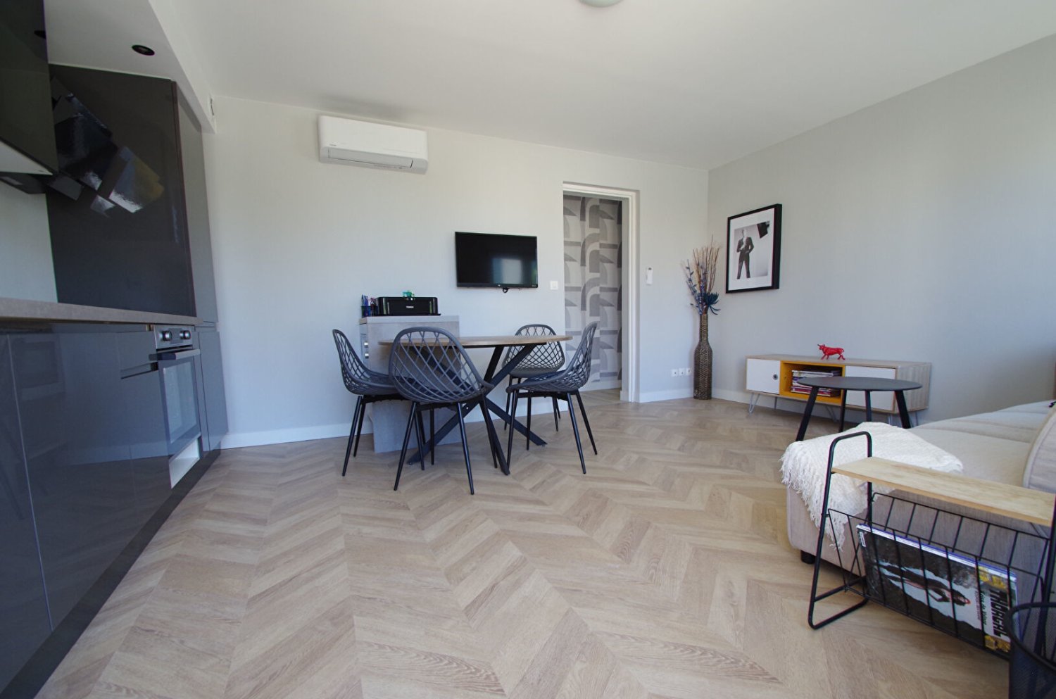 2 bedrooms Apartment in Aytre, France No. 111515