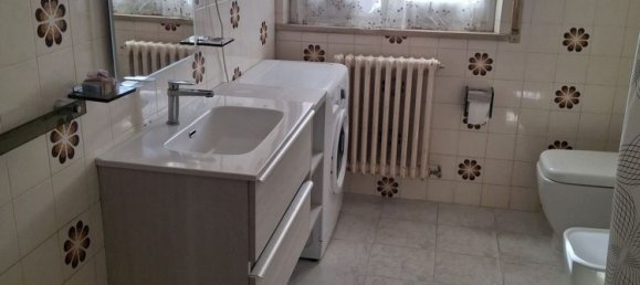 Дом с 2 комнатами в Чивитанова Марке, Италия № 277530 13