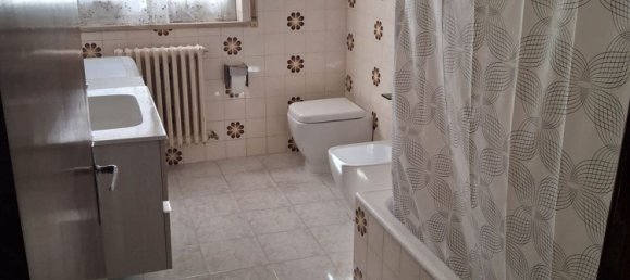 Дом с 2 комнатами в Чивитанова Марке, Италия № 277530 14