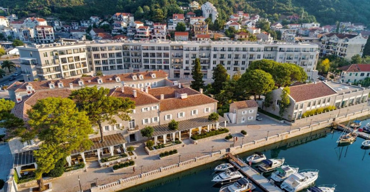 2 bedrooms Apartment in Herceg Novi, Montenegro No. 352