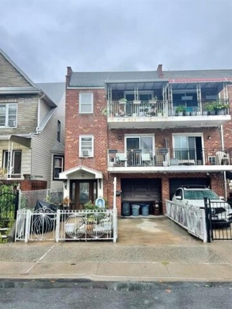 7 bedrooms House in Brooklyn, USA No. 441733