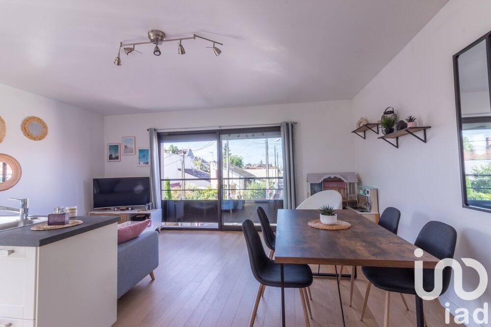 2 Schlafzimmer Wohnung in Chatou, France, Nr. 347038