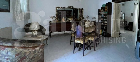 7 bedrooms House in Calvi Risorta, Italy No. 304461 3