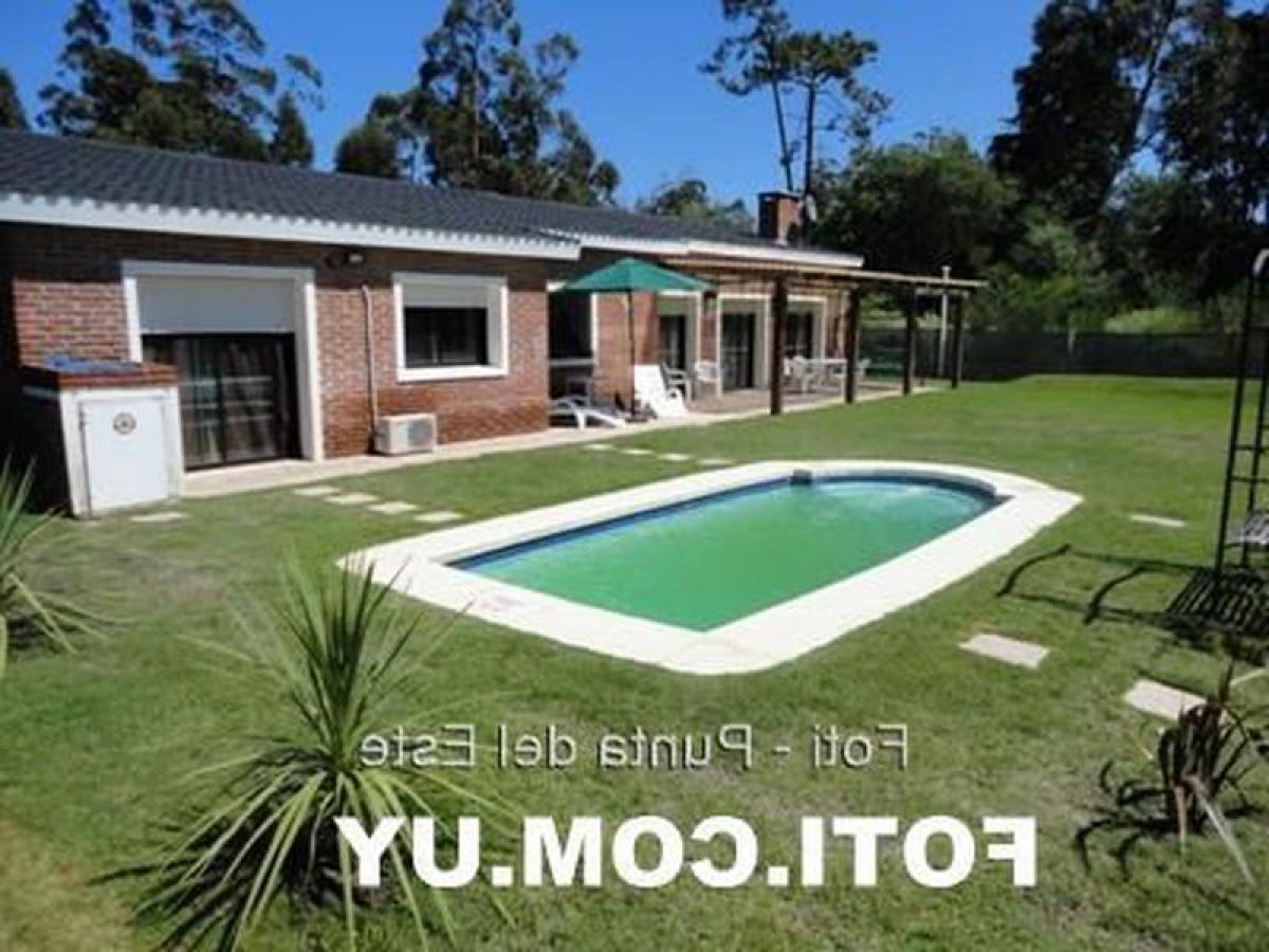 5 bedrooms House in Punta del Este, Uruguay No. 281