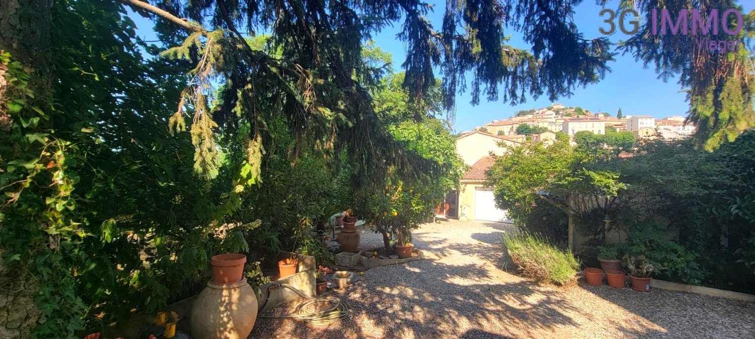 Adosado de 5 dormitorios en Pierrefeu-du-Var, France No. 203265