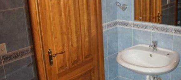 3 bedrooms Apartment in Baku, Azerbaijan No. 767 11