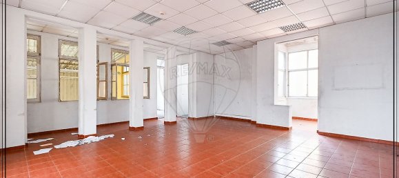 5 bedrooms House in Senhora da Hora, Portugal No. 178735 10