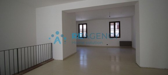 230m² Commercial property in Thiene, Italy No. 317836 7