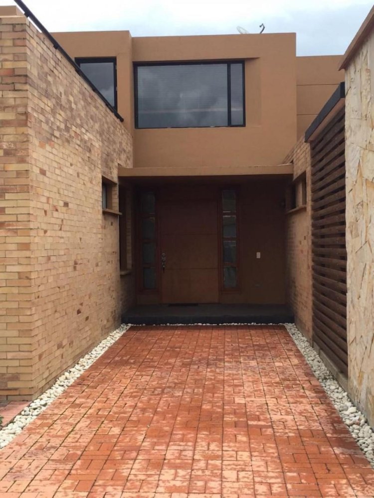 5 bedrooms House in Cundinamarca, Colombia No. 7841