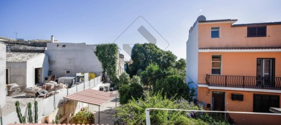 4 Schlafzimmer Haus in Noto, Italy, Nr. 136493 26