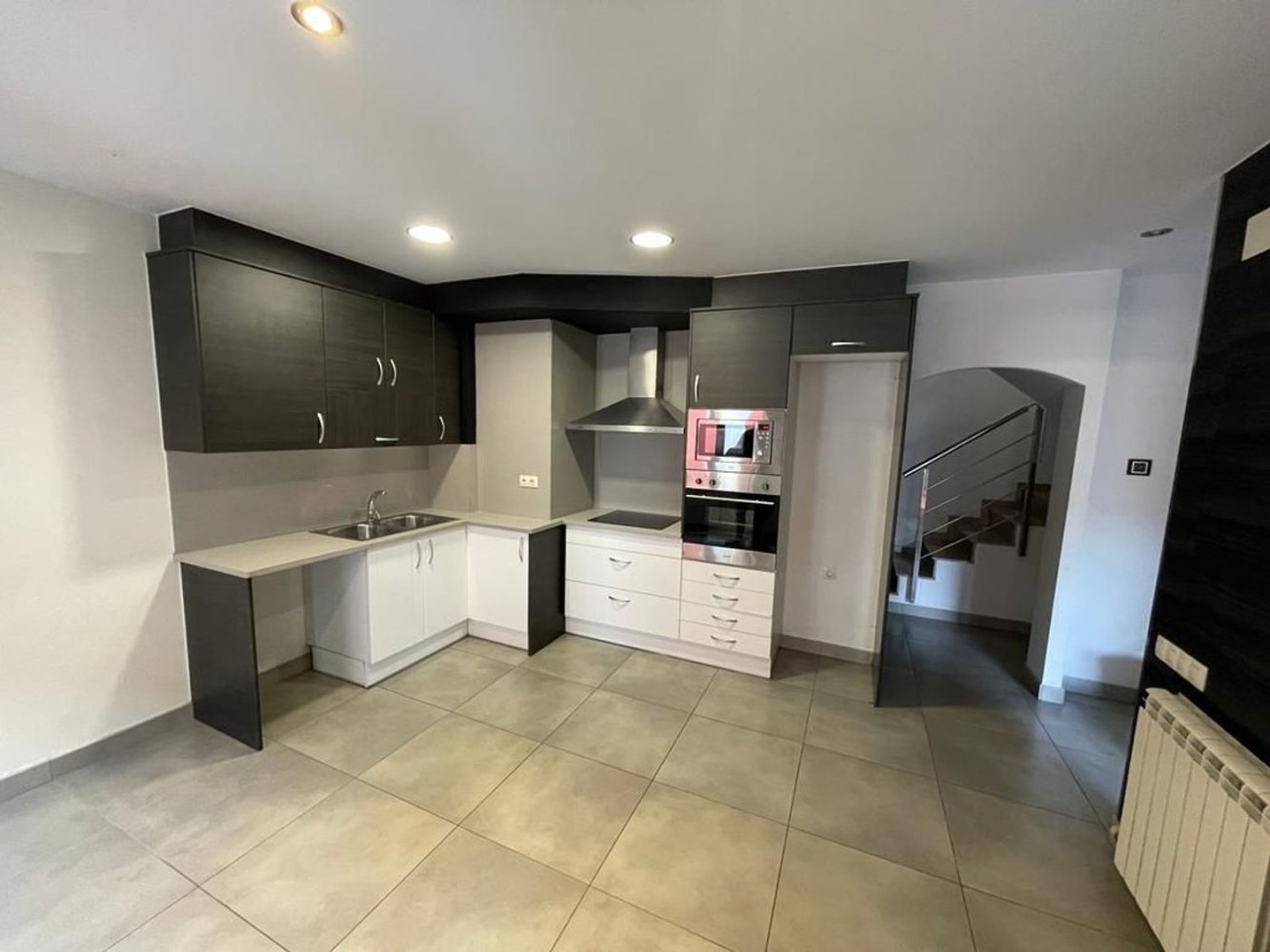 Дуплекс с 2 спальнями в Барселона, Испания № 144415