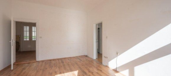 3 rooms Apartment in Favoriten, Austria No. 193026 4