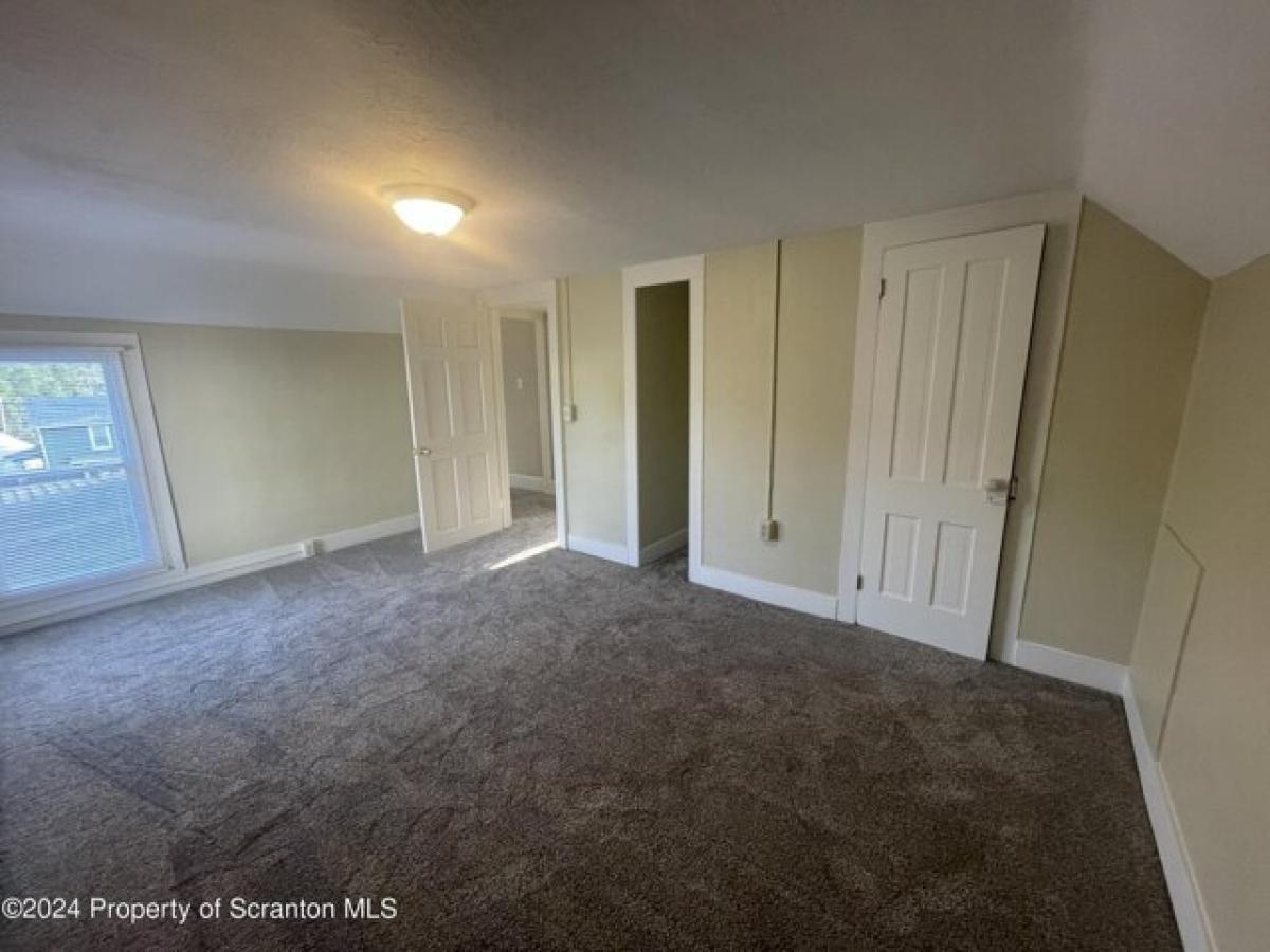 Дом с 4 спальнями в Кларкс Саммит, США № 407408