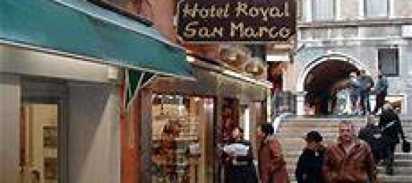 9 rooms Commercial property in Venice, Italy No. 61576 22