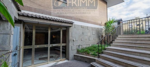 3 rooms Penthouse in Rome, Italy No. 43460 2