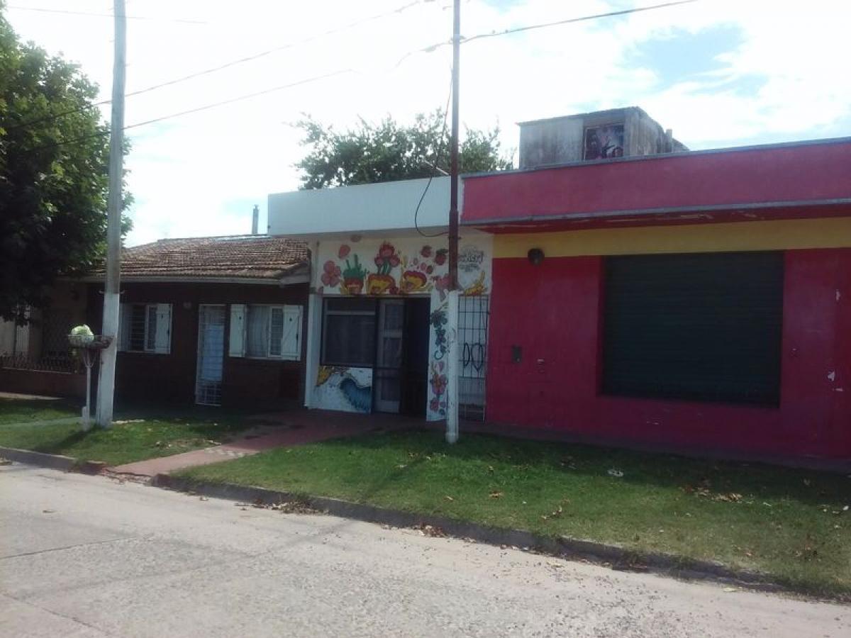 2 bedrooms House in Mar del Plata, Argentina No. 87185