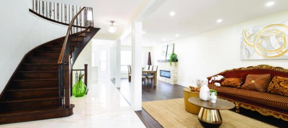 6 bedrooms House in Mississauga, Canada No. 922 4