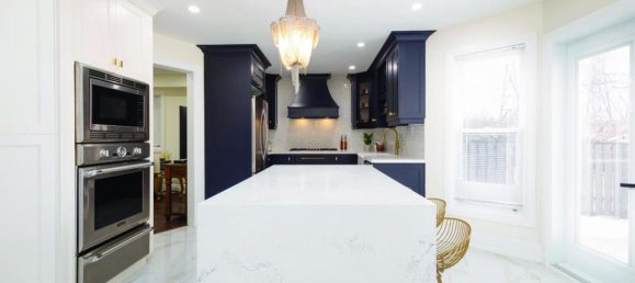 6 bedrooms House in Mississauga, Canada No. 922 9