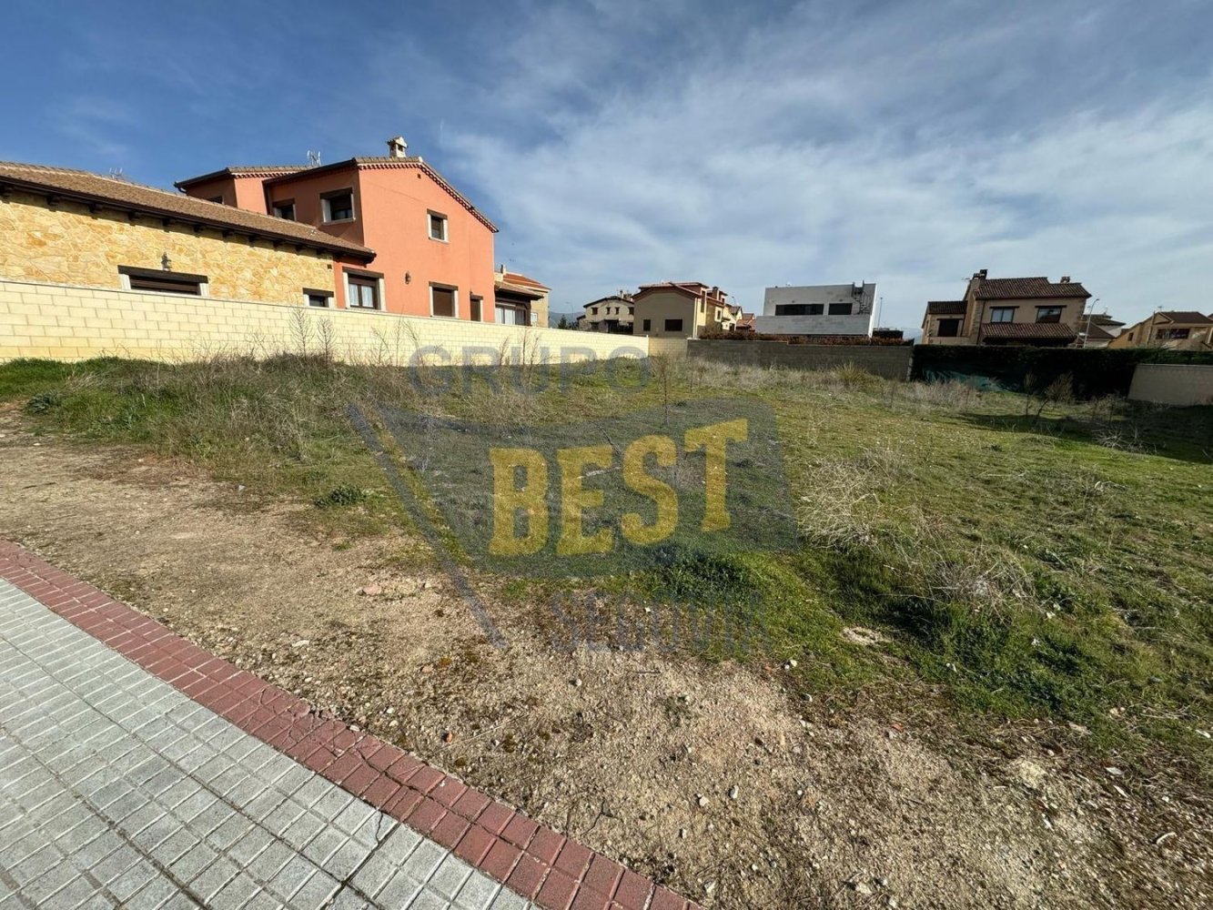547m² Land in La Lastrilla, Spain No. 106987