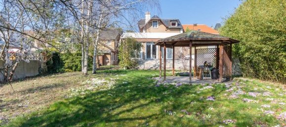 4 bedrooms House in Saint-Maur-des-Fosses, France No. 165720 2