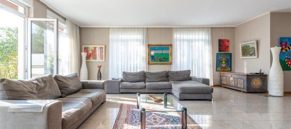 4 bedrooms House in Saint-Maur-des-Fosses, France No. 165720 4