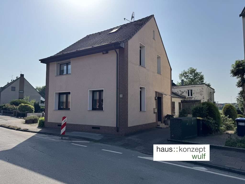 3 bedrooms Townhouse in Duisburg, Germany No. 267605