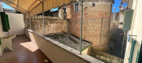 Apartamento de 3 divisões em Empoli, Italy N.º 110894 5