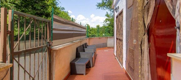 3 rooms Apartment in Gallicano nel Lazio, Italy No. 215020 2