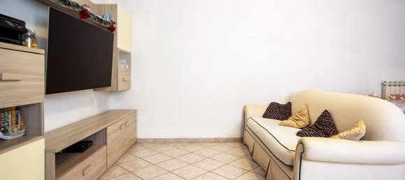 3 rooms Apartment in Gallicano nel Lazio, Italy No. 215020 7