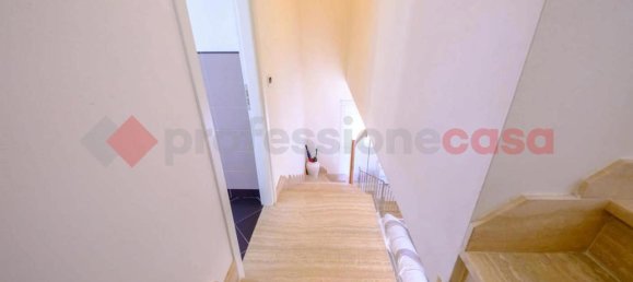 5 rooms House in Livorno, Italy No. 156115 14