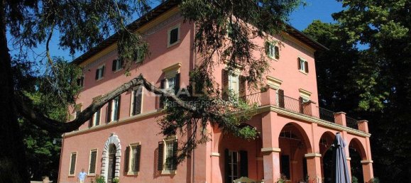 38 bedrooms Villa in Perugia, Italy No. 491 4