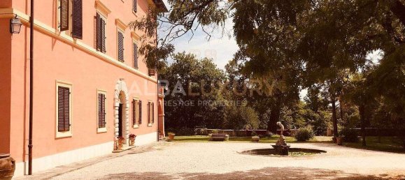 38 bedrooms Villa in Perugia, Italy No. 491 8