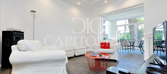 3 bedrooms Apartment in Rome, Italy No. 197213 3