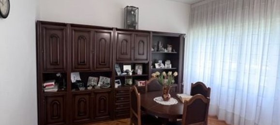 6 rooms Apartment in Jesi, Italy No. 86082 4