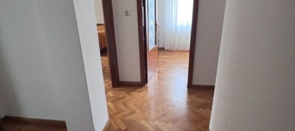 6 rooms Apartment in Jesi, Italy No. 86082 8