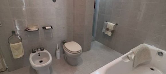 6 rooms Apartment in Jesi, Italy No. 86082 12