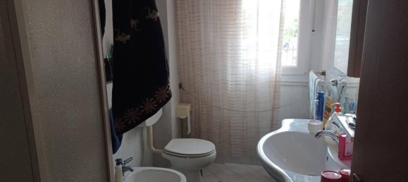 2 rooms Apartment in Prato, Italy No. 18755 6