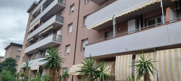 2 rooms Apartment in Prato, Italy No. 18755 9