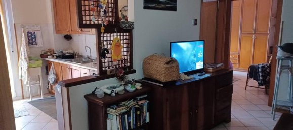 2 rooms Apartment in Prato, Italy No. 18755 5