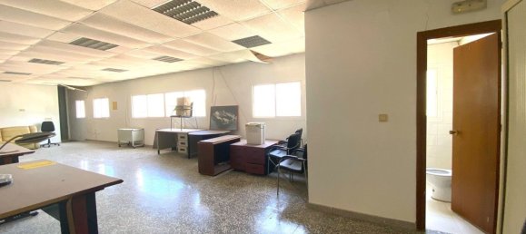 850m² Warehouse in Churriana, Spain No. 156169 4