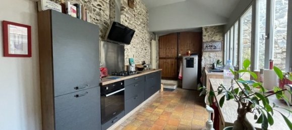 3 bedrooms Villa in Rochefort-en-Yvelines, France No. 178721 6