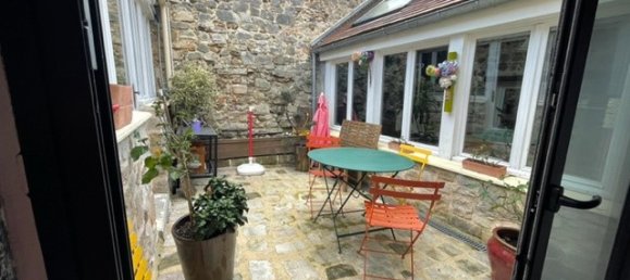 3 bedrooms Villa in Rochefort-en-Yvelines, France No. 178721 2