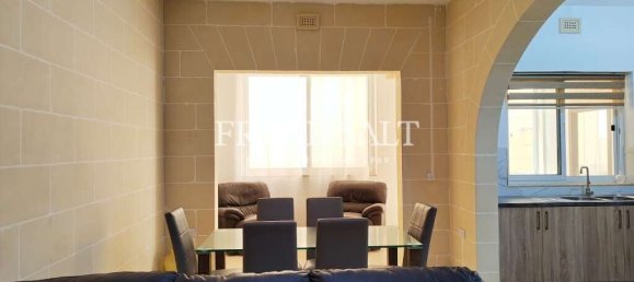 3 bedrooms Apartment in Victoria, Malta No. 6211 2