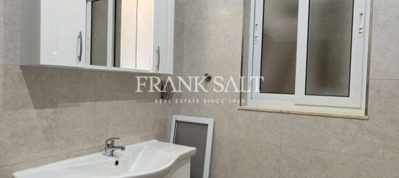 3 bedrooms Apartment in Victoria, Malta No. 6211 9