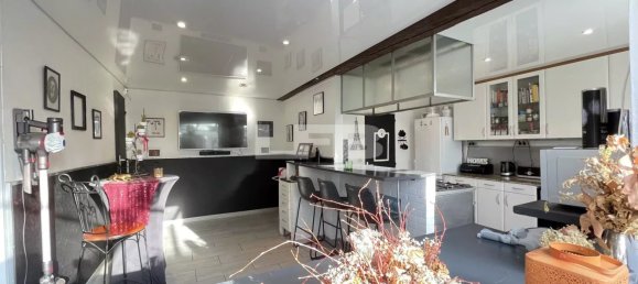 6 bedrooms House in Laigneville, France No. 76632 8