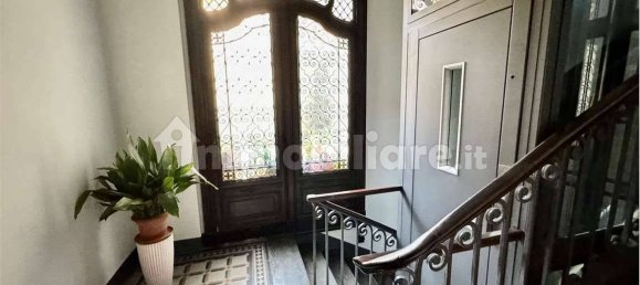 7 bedrooms Apartment in Turin, Italy No. 109673 4